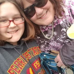 Meet your Posher, Francetta